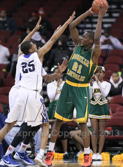 Thumbnail 3 in Roselle Catholic vs. Gill St. Bernard's (Newark National Invitational) photogallery.