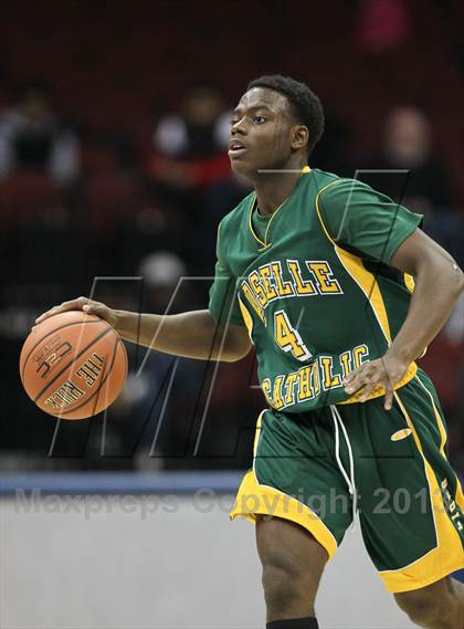 Thumbnail 2 in Roselle Catholic vs. Gill St. Bernard's (Newark National Invitational) photogallery.