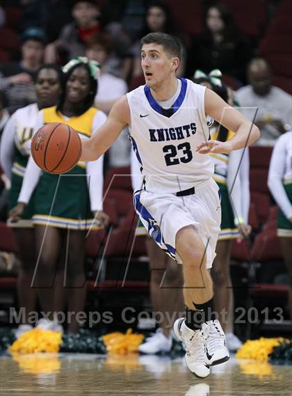Thumbnail 2 in Roselle Catholic vs. Gill St. Bernard's (Newark National Invitational) photogallery.