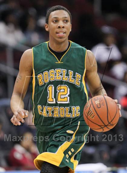 Thumbnail 2 in Roselle Catholic vs. Gill St. Bernard's (Newark National Invitational) photogallery.