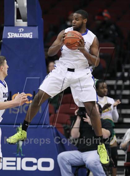 Thumbnail 1 in Roselle Catholic vs. Gill St. Bernard's (Newark National Invitational) photogallery.