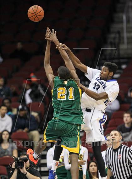 Thumbnail 3 in Roselle Catholic vs. Gill St. Bernard's (Newark National Invitational) photogallery.