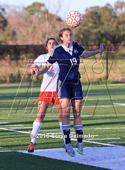 Thumbnail 1 in Barbe vs Mt. Carmel (LHSAA D1 Semifinal) photogallery.