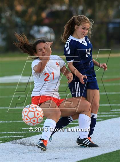 Thumbnail 3 in Barbe vs Mt. Carmel (LHSAA D1 Semifinal) photogallery.