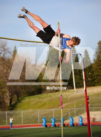 Thumbnail 2 in Whitney @ Rocklin photogallery.