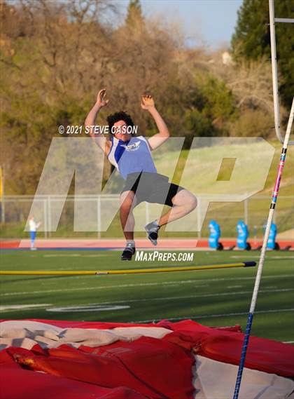 Thumbnail 3 in Whitney @ Rocklin photogallery.