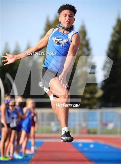 Thumbnail 2 in Whitney @ Rocklin photogallery.