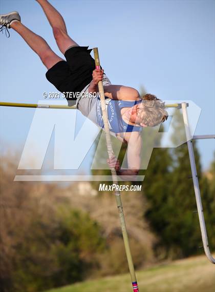 Thumbnail 3 in Whitney @ Rocklin photogallery.