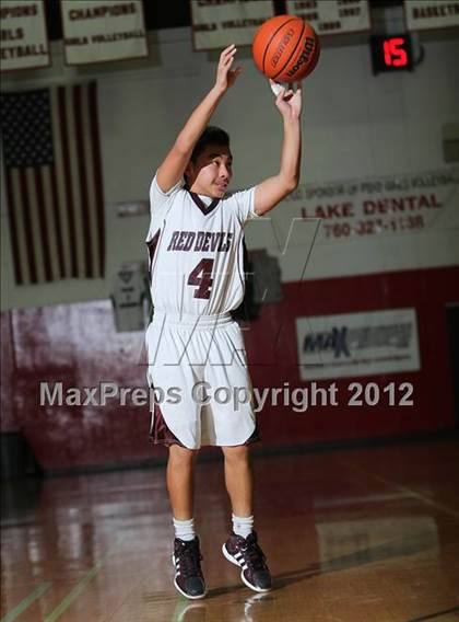 Thumbnail 1 in Sweetwater vs. Vista del Lago  (MaxPreps Holiday Classic) photogallery.