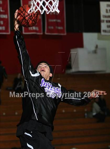 Thumbnail 2 in Sweetwater vs. Vista del Lago  (MaxPreps Holiday Classic) photogallery.