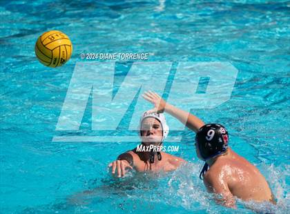 Thumbnail 2 in Los Alamitos v Huntington Beach (S & R Tournament) photogallery.