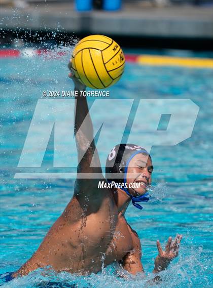 Thumbnail 2 in Los Alamitos v Huntington Beach (S & R Tournament) photogallery.