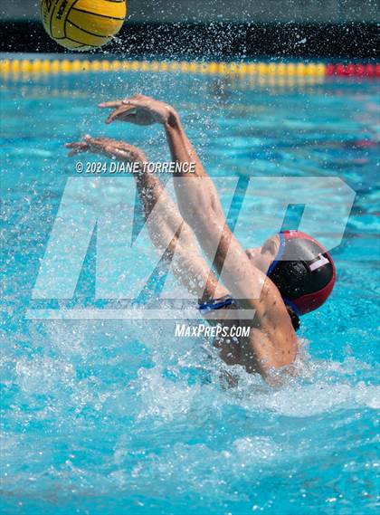 Thumbnail 2 in Los Alamitos v Huntington Beach (S & R Tournament) photogallery.