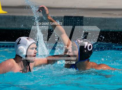 Thumbnail 3 in Los Alamitos v Huntington Beach (S & R Tournament) photogallery.