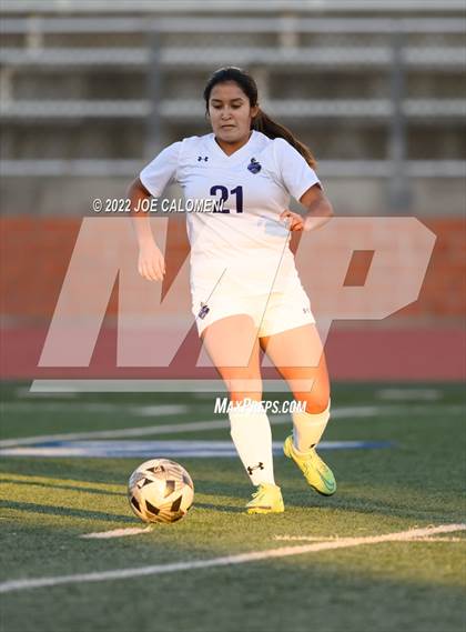 Thumbnail 2 in Lee Vs Warren (NEISD Soccer Showcase) photogallery.
