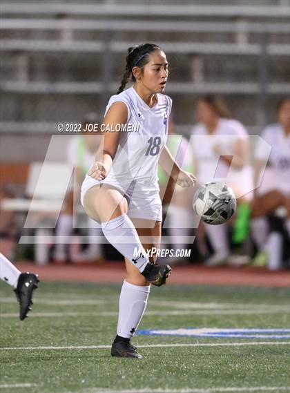 Thumbnail 3 in Lee Vs Warren (NEISD Soccer Showcase) photogallery.