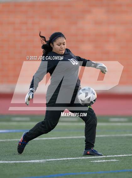 Thumbnail 2 in Lee Vs Warren (NEISD Soccer Showcase) photogallery.