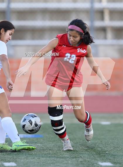 Thumbnail 1 in Lee Vs Warren (NEISD Soccer Showcase) photogallery.