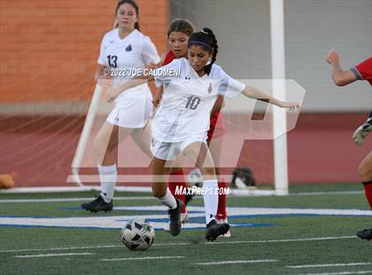 Thumbnail 2 in Lee Vs Warren (NEISD Soccer Showcase) photogallery.