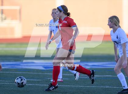 Thumbnail 3 in Lee Vs Warren (NEISD Soccer Showcase) photogallery.