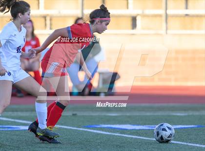 Thumbnail 3 in Lee Vs Warren (NEISD Soccer Showcase) photogallery.