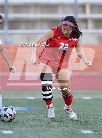Thumbnail 3 in Lee Vs Warren (NEISD Soccer Showcase) photogallery.