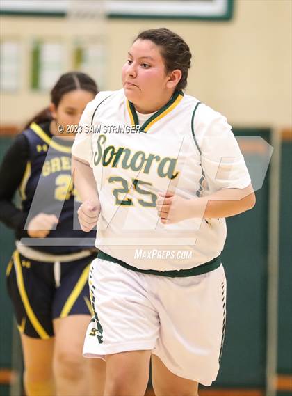 Thumbnail 3 in Gregori @ Sonora photogallery.