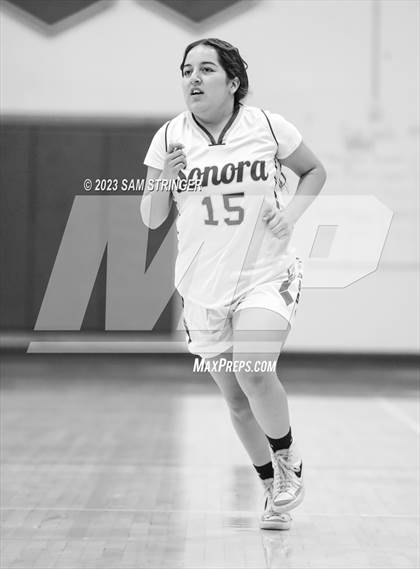 Thumbnail 2 in Gregori @ Sonora photogallery.