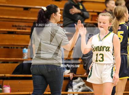 Thumbnail 1 in Gregori @ Sonora photogallery.