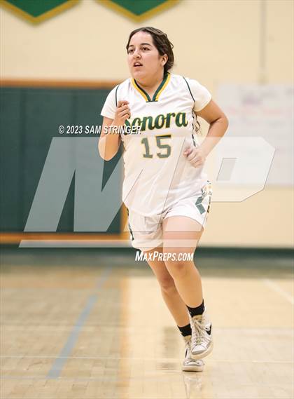 Thumbnail 1 in Gregori @ Sonora photogallery.