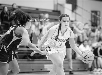Thumbnail 3 in Gregori @ Sonora photogallery.