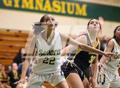 Thumbnail 3 in Gregori @ Sonora photogallery.