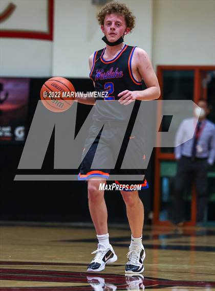 Thumbnail 3 in Oaks Christian vs Westlake photogallery.
