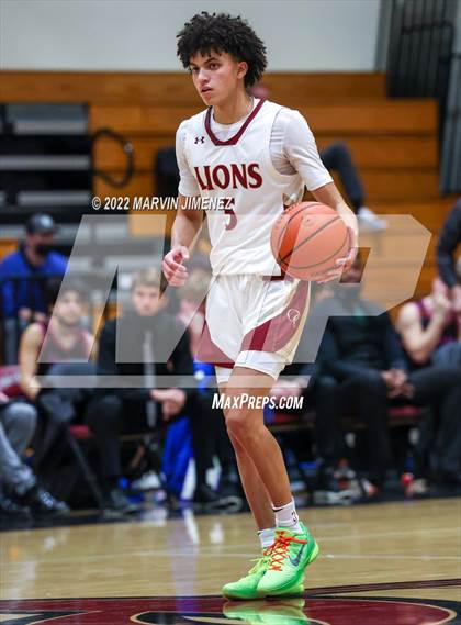 Thumbnail 2 in Oaks Christian vs Westlake photogallery.