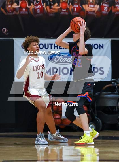 Thumbnail 2 in Oaks Christian vs Westlake photogallery.