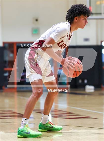 Thumbnail 3 in Oaks Christian vs Westlake photogallery.