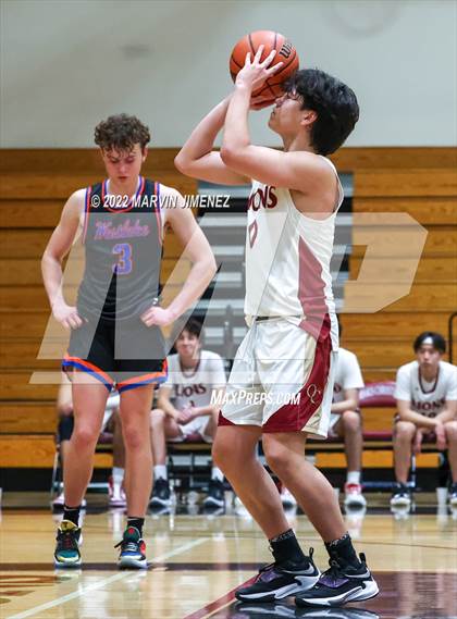 Thumbnail 1 in Oaks Christian vs Westlake photogallery.