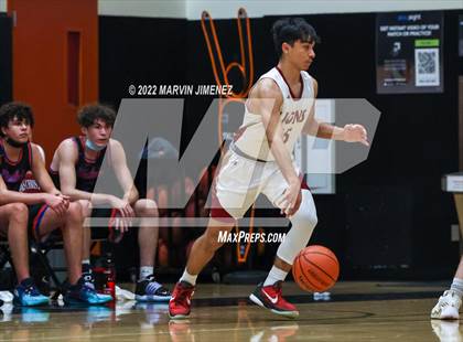 Thumbnail 3 in Oaks Christian vs Westlake photogallery.