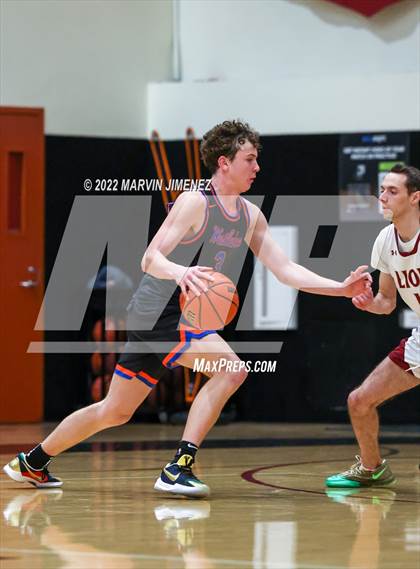 Thumbnail 3 in Oaks Christian vs Westlake photogallery.