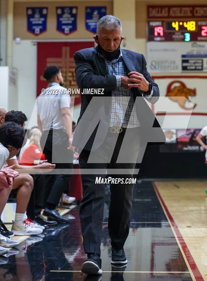 Thumbnail 1 in Oaks Christian vs Westlake photogallery.