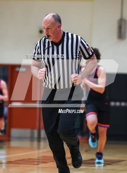 Thumbnail 3 in Oaks Christian vs Westlake photogallery.