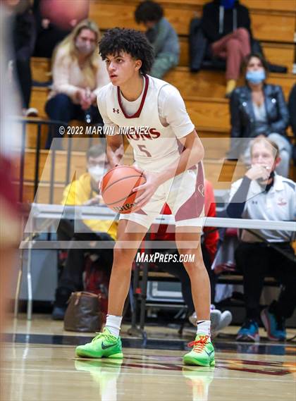 Thumbnail 2 in Oaks Christian vs Westlake photogallery.