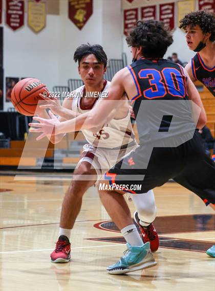 Thumbnail 3 in Oaks Christian vs Westlake photogallery.
