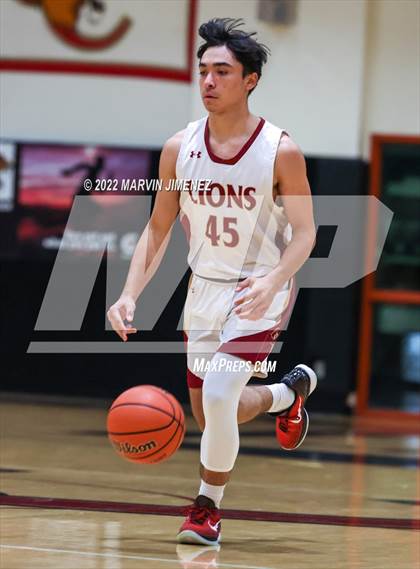 Thumbnail 1 in Oaks Christian vs Westlake photogallery.
