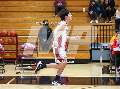 Thumbnail 3 in Oaks Christian vs Westlake photogallery.