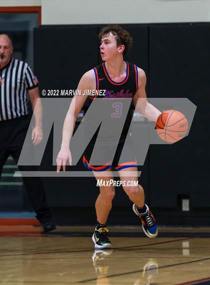 Thumbnail 2 in Oaks Christian vs Westlake photogallery.