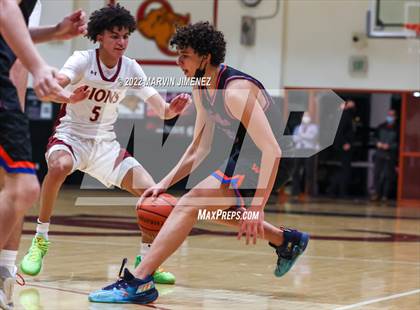 Thumbnail 3 in Oaks Christian vs Westlake photogallery.
