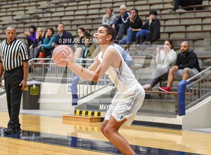 Thumbnail 2 in Saint Mary's Hall vs MacArthur [Douglas] (SAISD Basketball Tournament) photogallery.