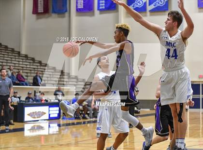 Thumbnail 1 in Saint Mary's Hall vs MacArthur [Douglas] (SAISD Basketball Tournament) photogallery.