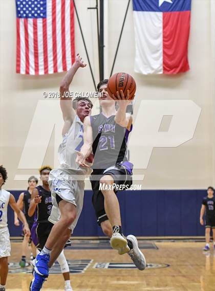 Thumbnail 2 in Saint Mary's Hall vs MacArthur [Douglas] (SAISD Basketball Tournament) photogallery.